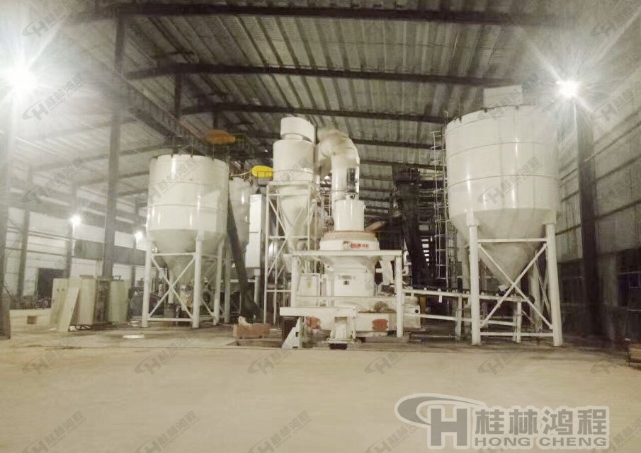 石墨磨粉機(jī)，石墨雷蒙磨，石墨雷蒙機(jī)，600目石墨粉設(shè)備，HC1700擺式磨粉機(jī)