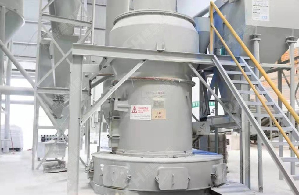 四川某市HC1500擺式磨粉機生產(chǎn)線投產(chǎn)：白云石粉325目，時產(chǎn)6噸